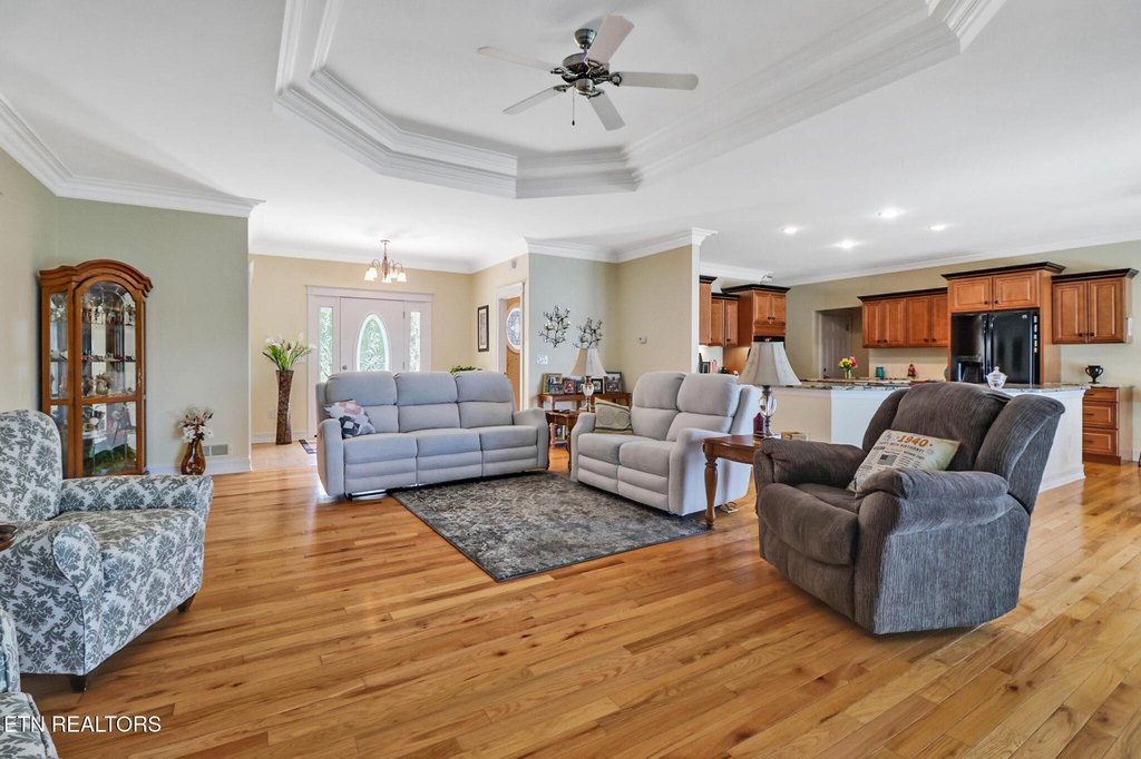 Crossville, Tennessee, 38572, United States, 3 Bedrooms Bedrooms, ,3.5 BathroomsBathrooms,Residential,Forsale,1968515