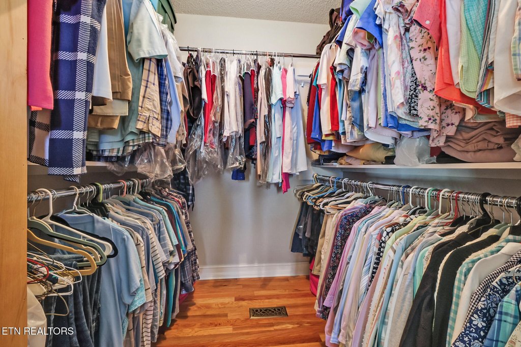 Crossville, Tennessee, 38572, United States, 3 Bedrooms Bedrooms, ,3.5 BathroomsBathrooms,Residential,Forsale,1968515