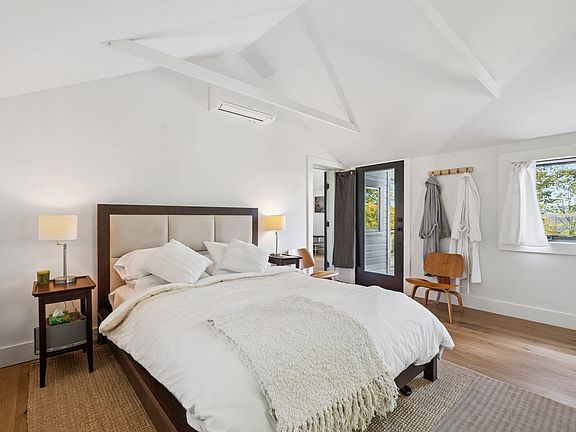 Pomfret, Vermont, 05067, United States, 4 Bedrooms Bedrooms, ,2.5 BathroomsBathrooms,Residential,Forsale,2004853