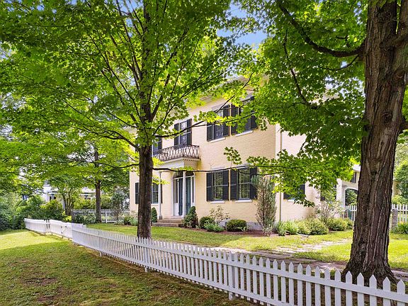 Orford, New Hampshire, 03777, United States, 6 Bedrooms Bedrooms, ,4 BathroomsBathrooms,Residential,Forsale,2004855