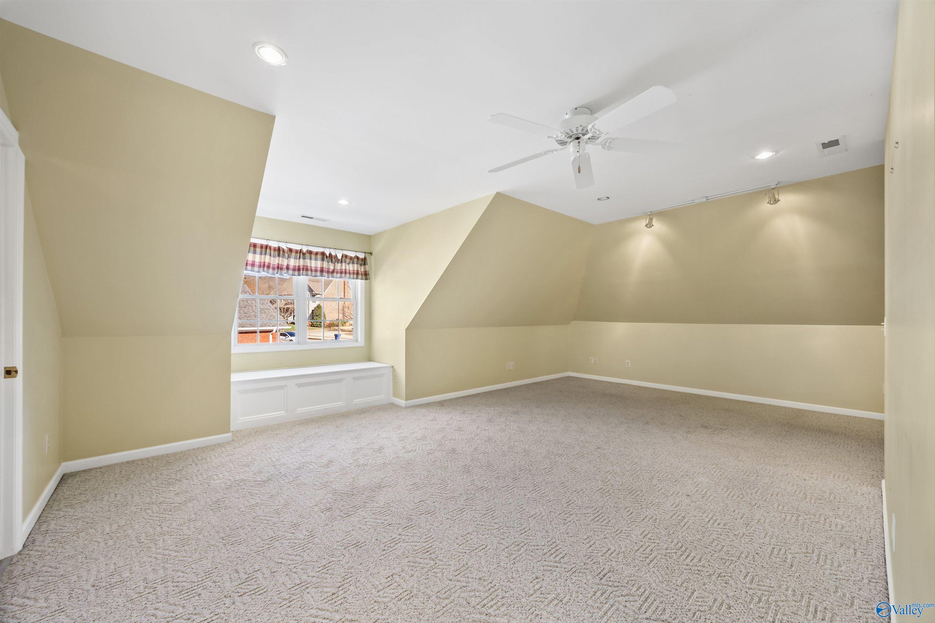 Owens Cross Roads, Alabama, 35763, United States, 5 Bedrooms Bedrooms, ,2.5 BathroomsBathrooms,Residential,Forsale,2007713