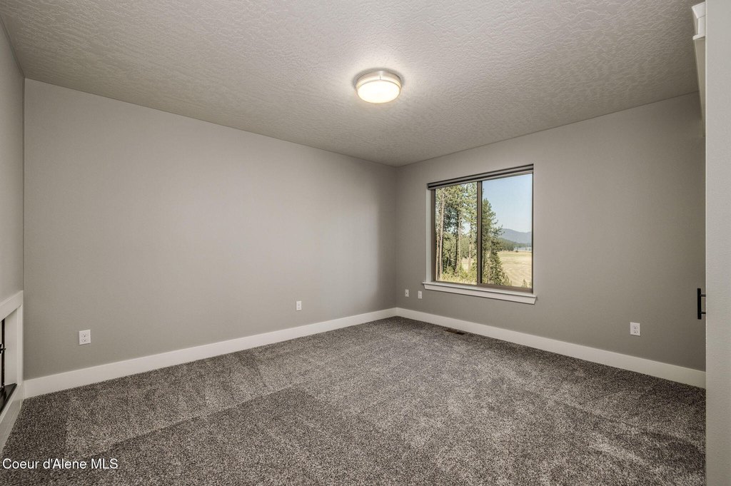 Coeur d'Alene, Idaho, 83814, United States, 4 Bedrooms Bedrooms, ,3 BathroomsBathrooms,Residential,Forsale,1984580