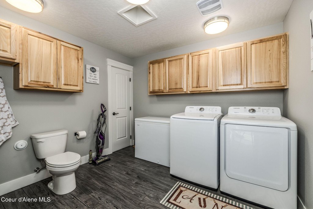 Coeur d'Alene, Idaho, 83814, United States, 4 Bedrooms Bedrooms, ,3 BathroomsBathrooms,Residential,Forsale,1984580