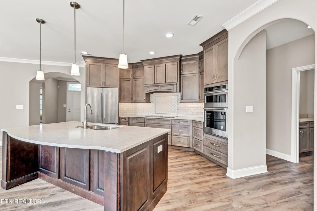 Loudon, Tennessee, 37774, United States, 3 Bedrooms Bedrooms, ,3 BathroomsBathrooms,Residential,Forsale,1910204