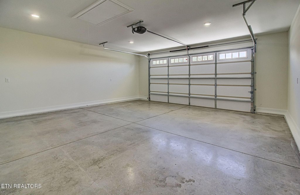 Vonore, Tennessee, 37885, United States, 3 Bedrooms Bedrooms, ,2 BathroomsBathrooms,Residential,Forsale,1910198