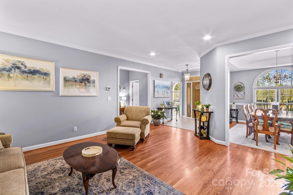 Lexington, North Carolina, 27295, United States, 3 Bedrooms Bedrooms, ,3.5 BathroomsBathrooms,Residential,Forsale,1985978