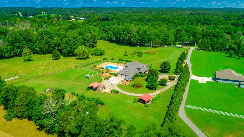 Ringgold, Georgia, 30736, United States, 5 Bedrooms Bedrooms, ,3.5 BathroomsBathrooms,Residential,Forsale,2009483