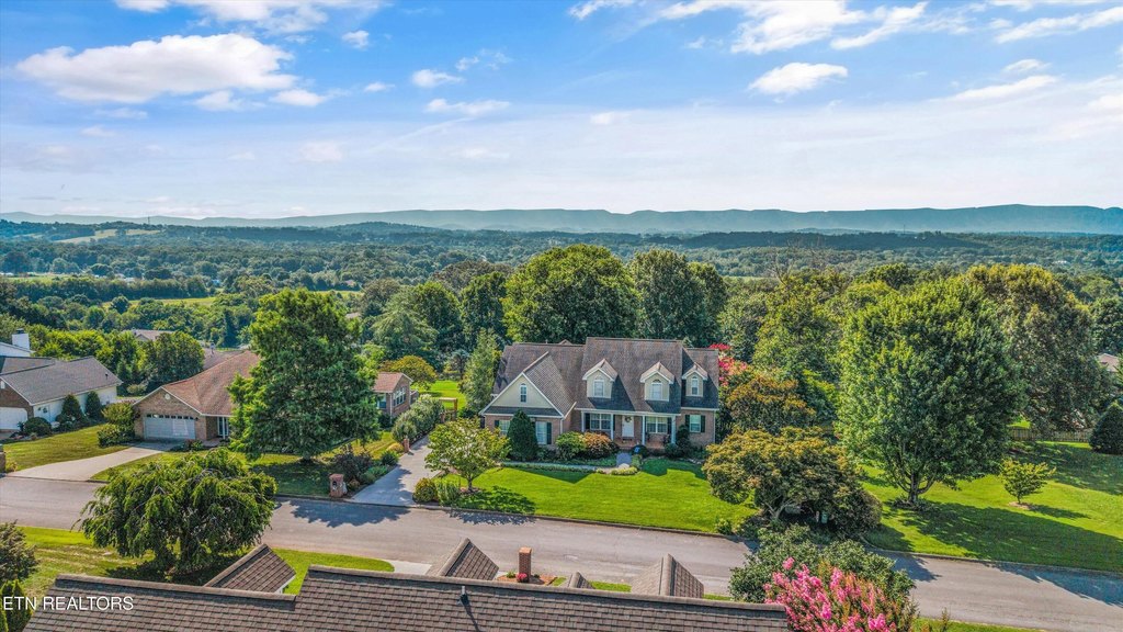 Maryville, Tennessee, 37801, United States, 3 Bedrooms Bedrooms, ,2.5 BathroomsBathrooms,Residential,Forsale,1910242