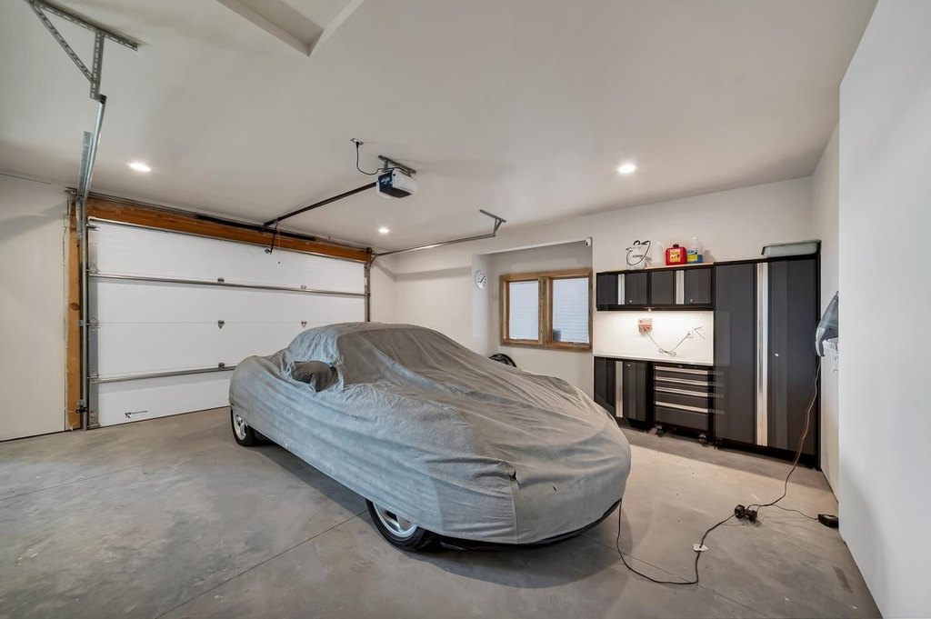 Custer, South Dakota, 57730, United States, 2 Bedrooms Bedrooms, ,2 BathroomsBathrooms,Residential,Forsale,1962260