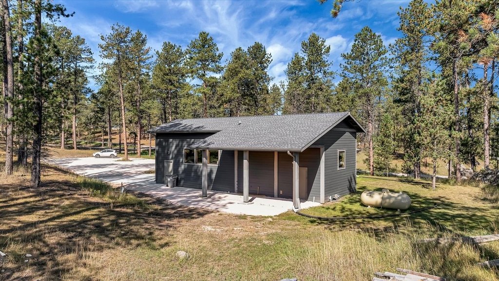 Custer, South Dakota, 57730, United States, 2 Bedrooms Bedrooms, ,2 BathroomsBathrooms,Residential,Forsale,1962260