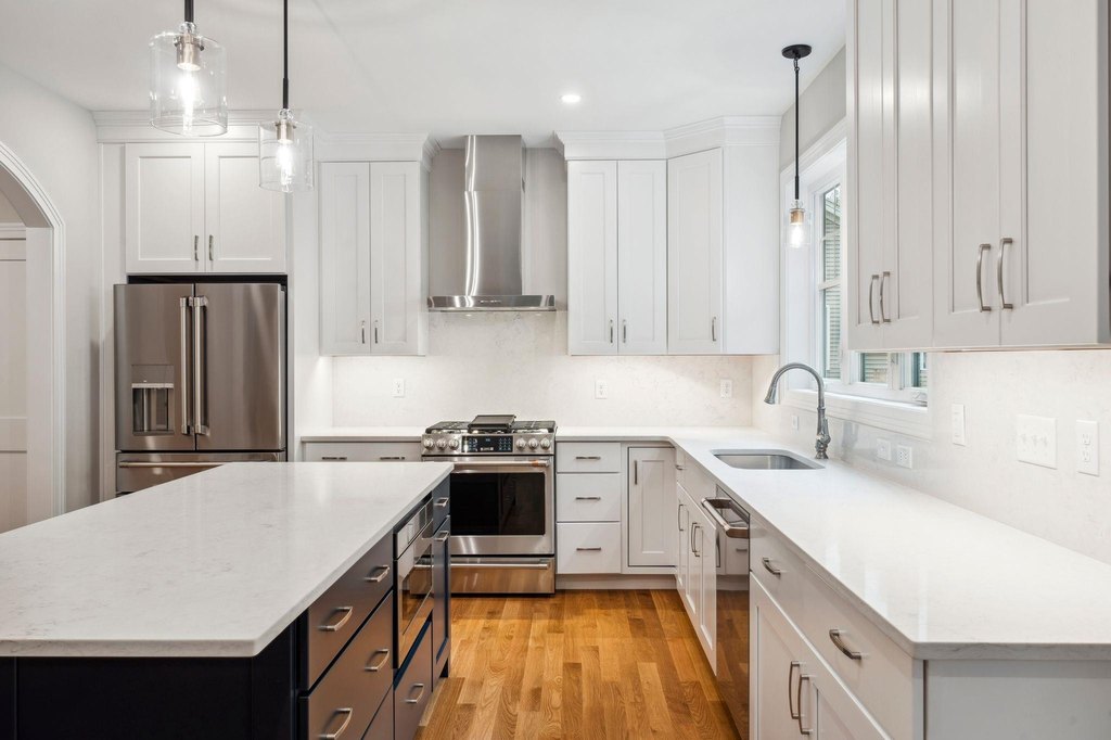 Kittery, Maine, 03905, United States, 4 Bedrooms Bedrooms, ,2.5 BathroomsBathrooms,Residential,Forsale,2002410