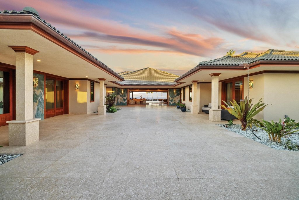 Kamuela, Hawaii, 96743, United States, 4 Bedrooms Bedrooms, ,4.5 BathroomsBathrooms,Residential,Forsale,1989814