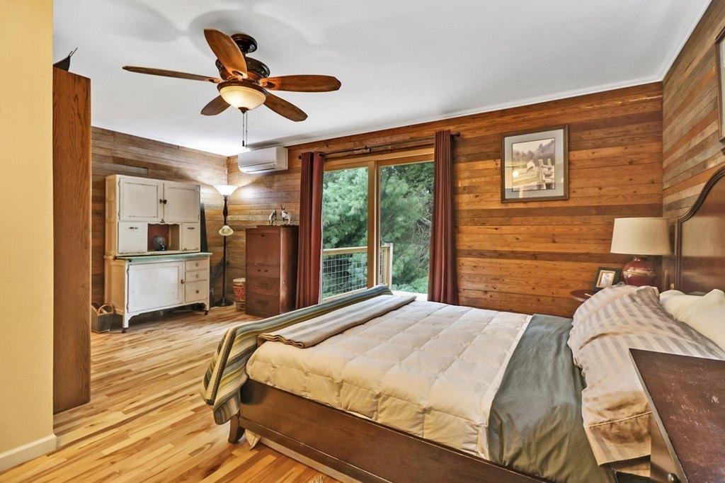 Allardt, Tennessee, 38504, United States, 2 Bedrooms Bedrooms, ,2 BathroomsBathrooms,Residential,Forsale,1953791