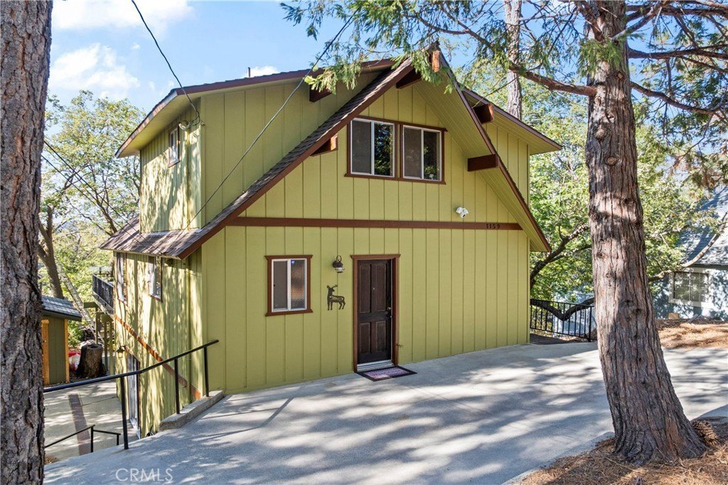 Lake Arrowhead, California, 92352, United States, 3 Bedrooms Bedrooms, ,2.5 BathroomsBathrooms,Residential,Forsale,1971033