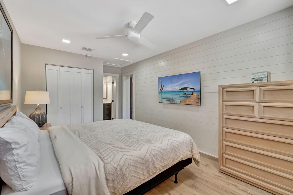 Boynton Beach, Florida, 33435, United States, 5 Bedrooms Bedrooms, ,3 BathroomsBathrooms,Residential,Forsale,1969906