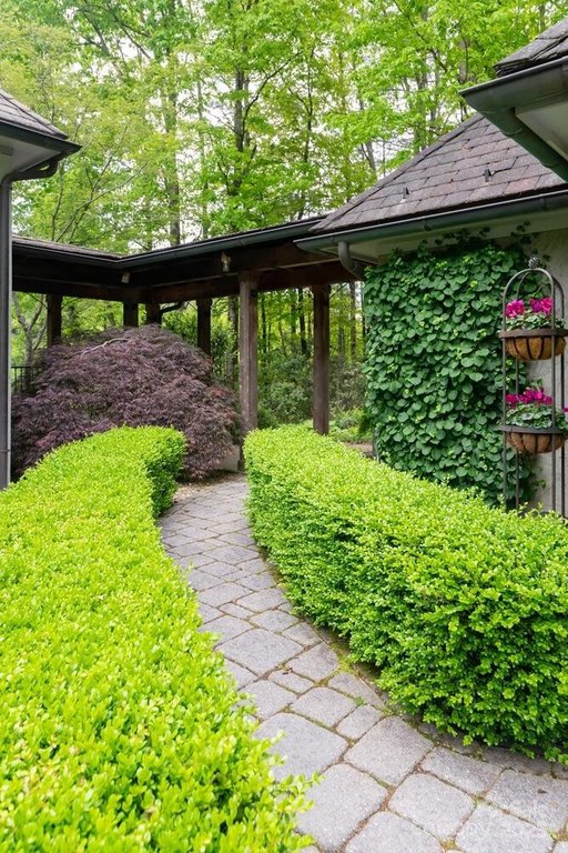 Arden, North Carolina, 28704, United States, 3 Bedrooms Bedrooms, ,2.5 BathroomsBathrooms,Residential,Forsale,1985991