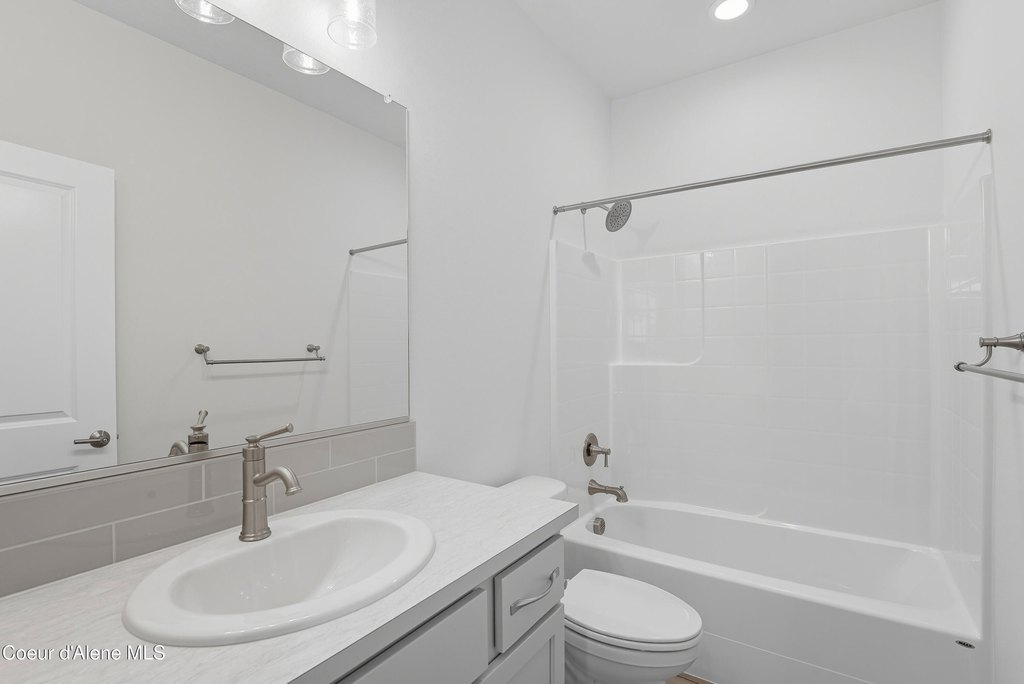 Coeur d'Alene, Idaho, 83815, United States, 4 Bedrooms Bedrooms, ,3 BathroomsBathrooms,Residential,Forsale,1984592