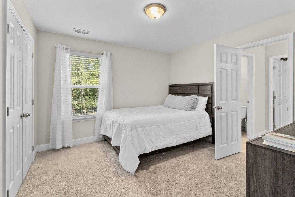 Ooltewah, Tennessee, 37363, United States, 5 Bedrooms Bedrooms, ,3.5 BathroomsBathrooms,Residential,Forsale,2004665