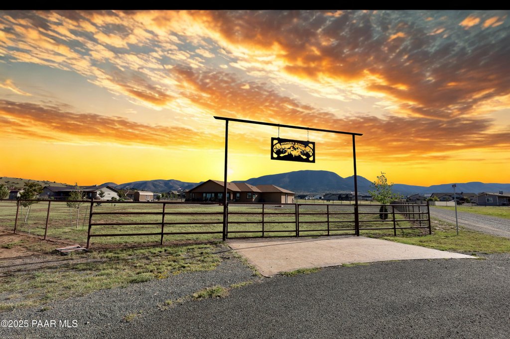 Prescott Valley, Arizona, 86315, United States, 4 Bedrooms Bedrooms, ,3 BathroomsBathrooms,Residential,Forsale,1994062