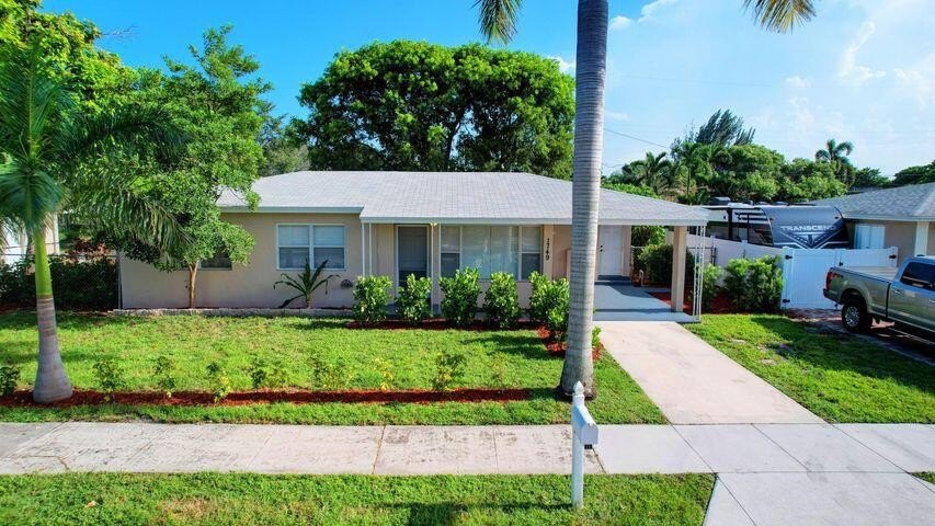 Lake Worth Beach, Florida, 33460, United States, 4 Bedrooms Bedrooms, ,2 BathroomsBathrooms,Residential,Forsale,1969910