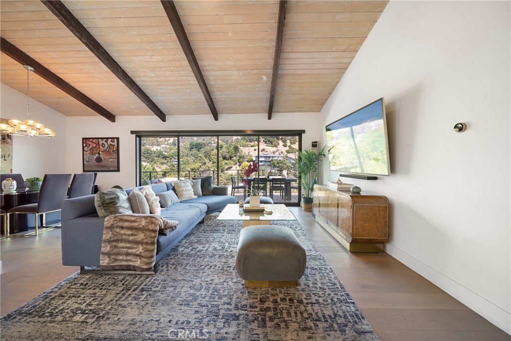 Los Angeles, California, 90046, United States, 3 Bedrooms Bedrooms, ,2 BathroomsBathrooms,Residential,Forsale,1985943