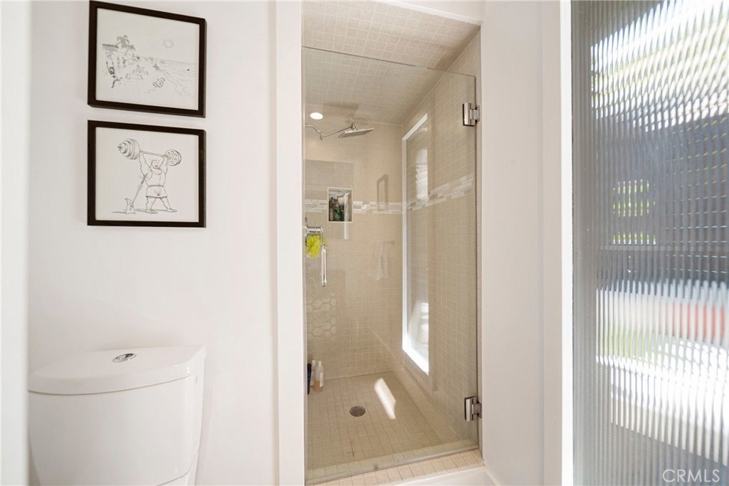 Los Angeles, California, 90046, United States, 3 Bedrooms Bedrooms, ,2 BathroomsBathrooms,Residential,Forsale,1985943