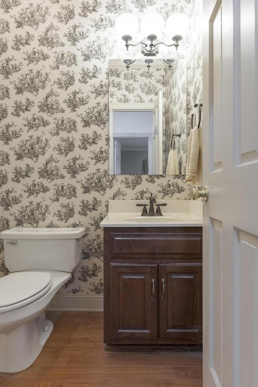 Signal Mountain, Tennessee, 37377, United States, 5 Bedrooms Bedrooms, ,3.5 BathroomsBathrooms,Residential,Forsale,1995325