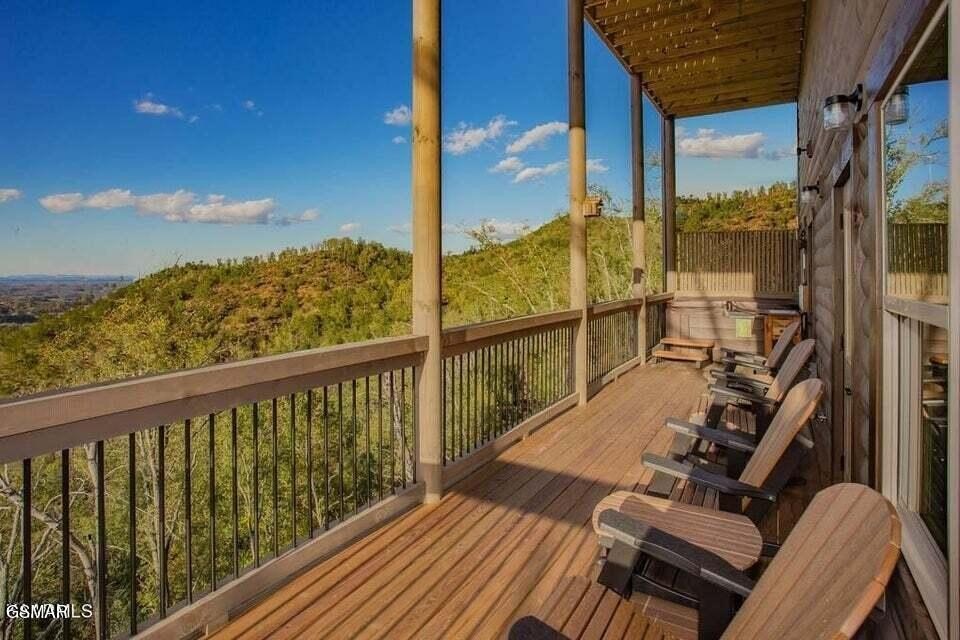 Sevierville, Tennessee, 37876, United States, 5 Bedrooms Bedrooms, ,3.5 BathroomsBathrooms,Residential,Forsale,1973601