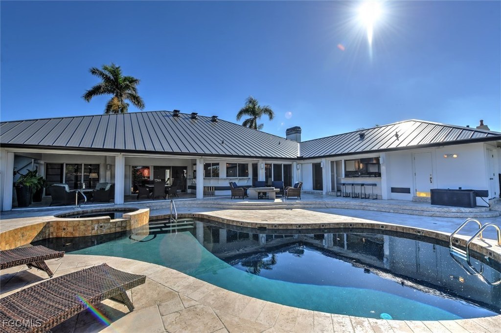 Fort Myers, Florida, 33912, United States, 3 Bedrooms Bedrooms, ,4.5 BathroomsBathrooms,Residential,Forsale,1971958