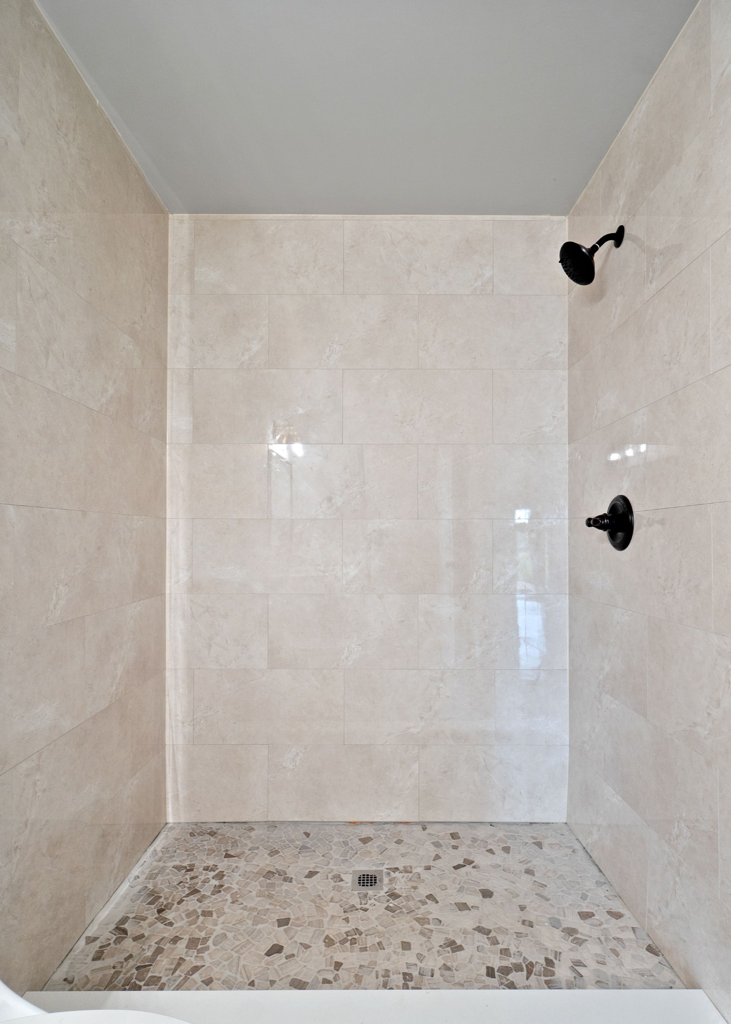 Dowelltown, Tennessee, 37059, United States, 4 Bedrooms Bedrooms, ,3 BathroomsBathrooms,Residential,Forsale,1999477