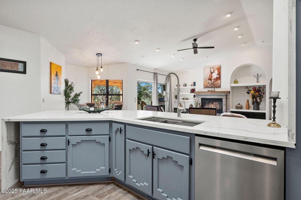 Prescott, Arizona, 86305, United States, 3 Bedrooms Bedrooms, ,2.5 BathroomsBathrooms,Residential,Forsale,1968213