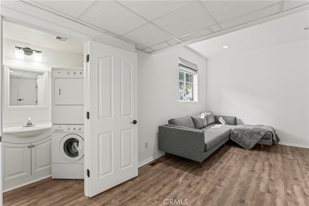 Lake Arrowhead, California, 92352, United States, 3 Bedrooms Bedrooms, ,2.5 BathroomsBathrooms,Residential,Forsale,1971045