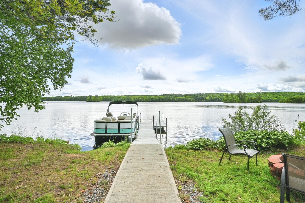 Monmouth, Maine, 04259, United States, 4 Bedrooms Bedrooms, ,3 BathroomsBathrooms,Residential,Forsale,2004721