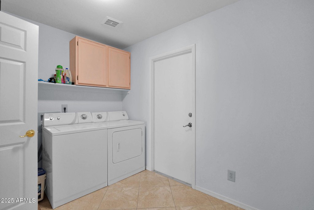 Mesa, Arizona, 85210, United States, 4 Bedrooms Bedrooms, ,2 BathroomsBathrooms,Residential,Forsale,2004919