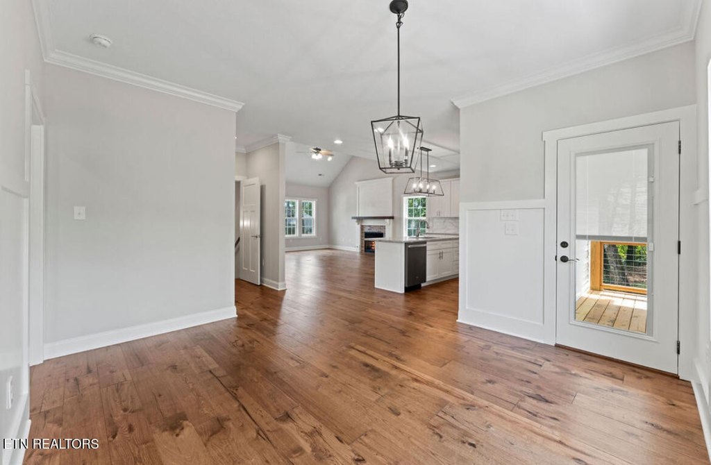 Lenoir City, Tennessee, 37771, United States, 5 Bedrooms Bedrooms, ,3.5 BathroomsBathrooms,Residential,Forsale,1999349