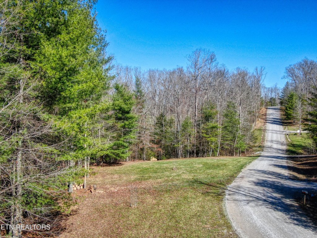 Allardt, Tennessee, 38504, United States, 1 Bedroom Bedrooms, ,1 BathroomBathrooms,Residential,Forsale,1995011