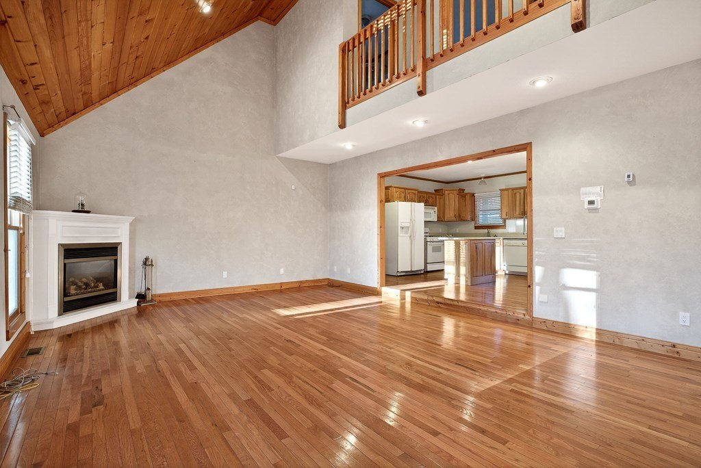 Sparta, Tennessee, 38583, United States, 3 Bedrooms Bedrooms, ,3 BathroomsBathrooms,Residential,Forsale,2010948