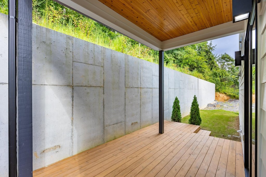 Chattanooga, Tennessee, 37405, United States, 4 Bedrooms Bedrooms, ,4.5 BathroomsBathrooms,Residential,Forsale,2009592