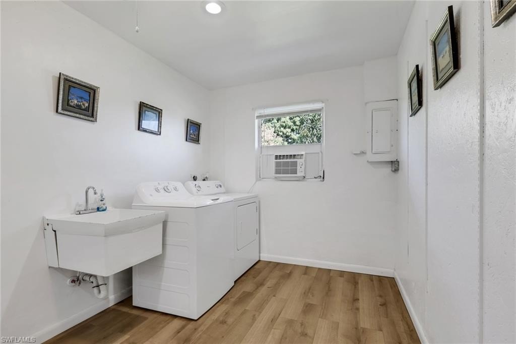 BONITA SPRINGS, Florida, 34134, United States, 2 Bedrooms Bedrooms, ,2 BathroomsBathrooms,Residential,Forsale,2011979