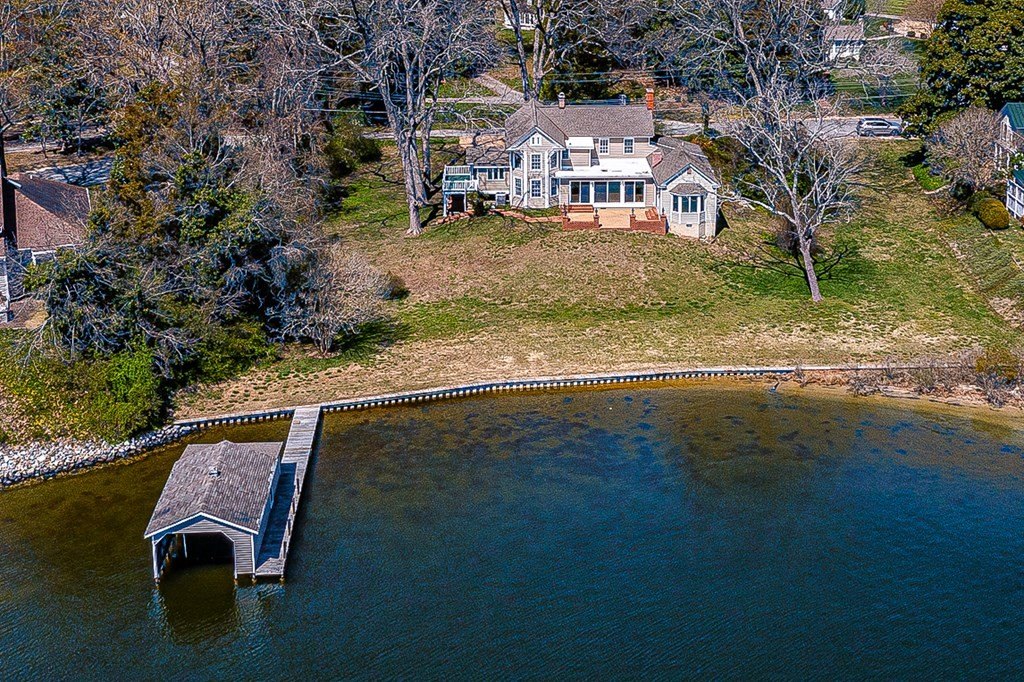 Irvington, Virginia, 22480, United States, 4 Bedrooms Bedrooms, ,3.5 BathroomsBathrooms,Residential,Forsale,2009207