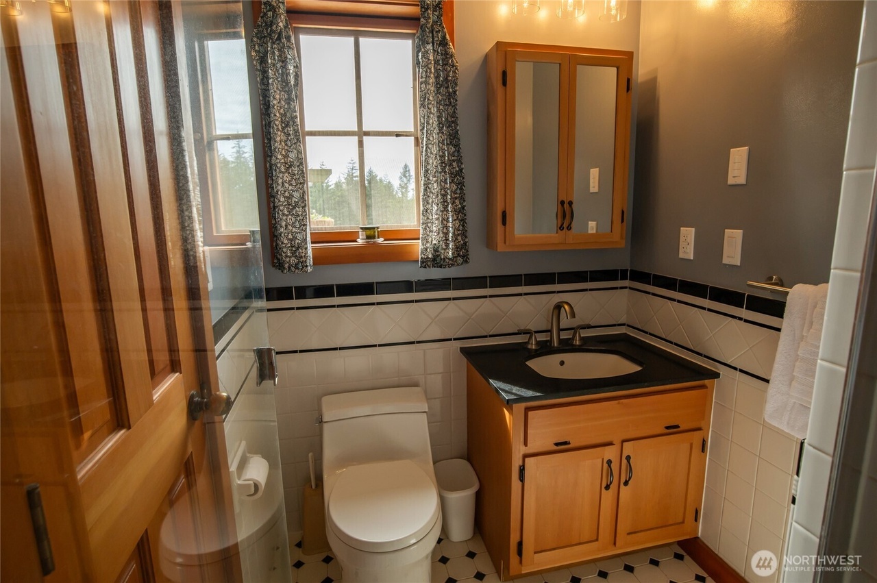 Lopez Island, Washington, 98261, United States, 2 Bedrooms Bedrooms, ,3 BathroomsBathrooms,Residential,Forsale,1965875