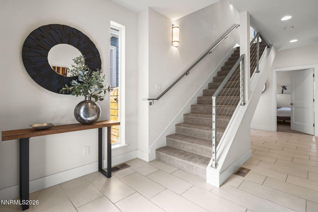 Reno, Nevada, 89501, United States, 2 Bedrooms Bedrooms, ,2 BathroomsBathrooms,Residential,Forsale,2012836