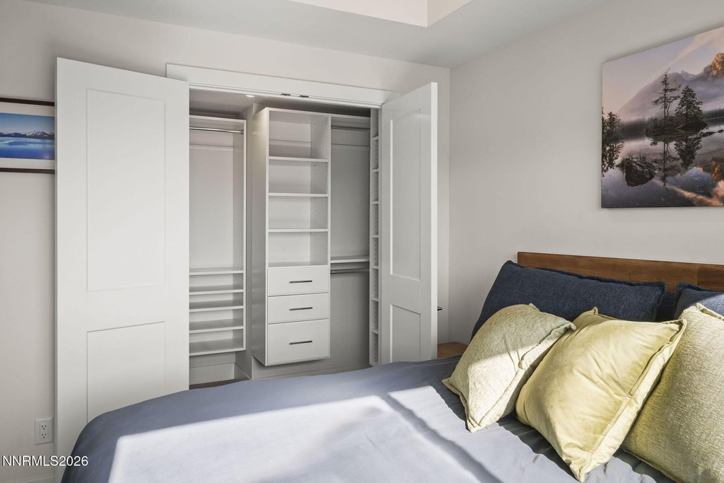 Reno, Nevada, 89501, United States, 2 Bedrooms Bedrooms, ,2 BathroomsBathrooms,Residential,Forsale,2012836