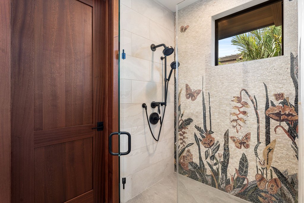 Kamuela, Hawaii, 96743, United States, 5 Bedrooms Bedrooms, ,5.5 BathroomsBathrooms,Residential,Forsale,1989836