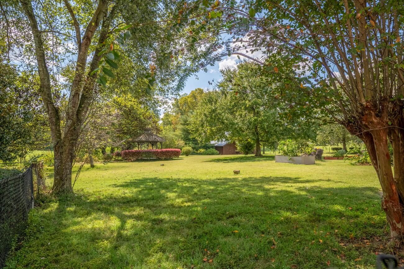 Calhoun, Georgia, 30701, United States, 5 Bedrooms Bedrooms, ,4 BathroomsBathrooms,Residential,Forsale,1963598