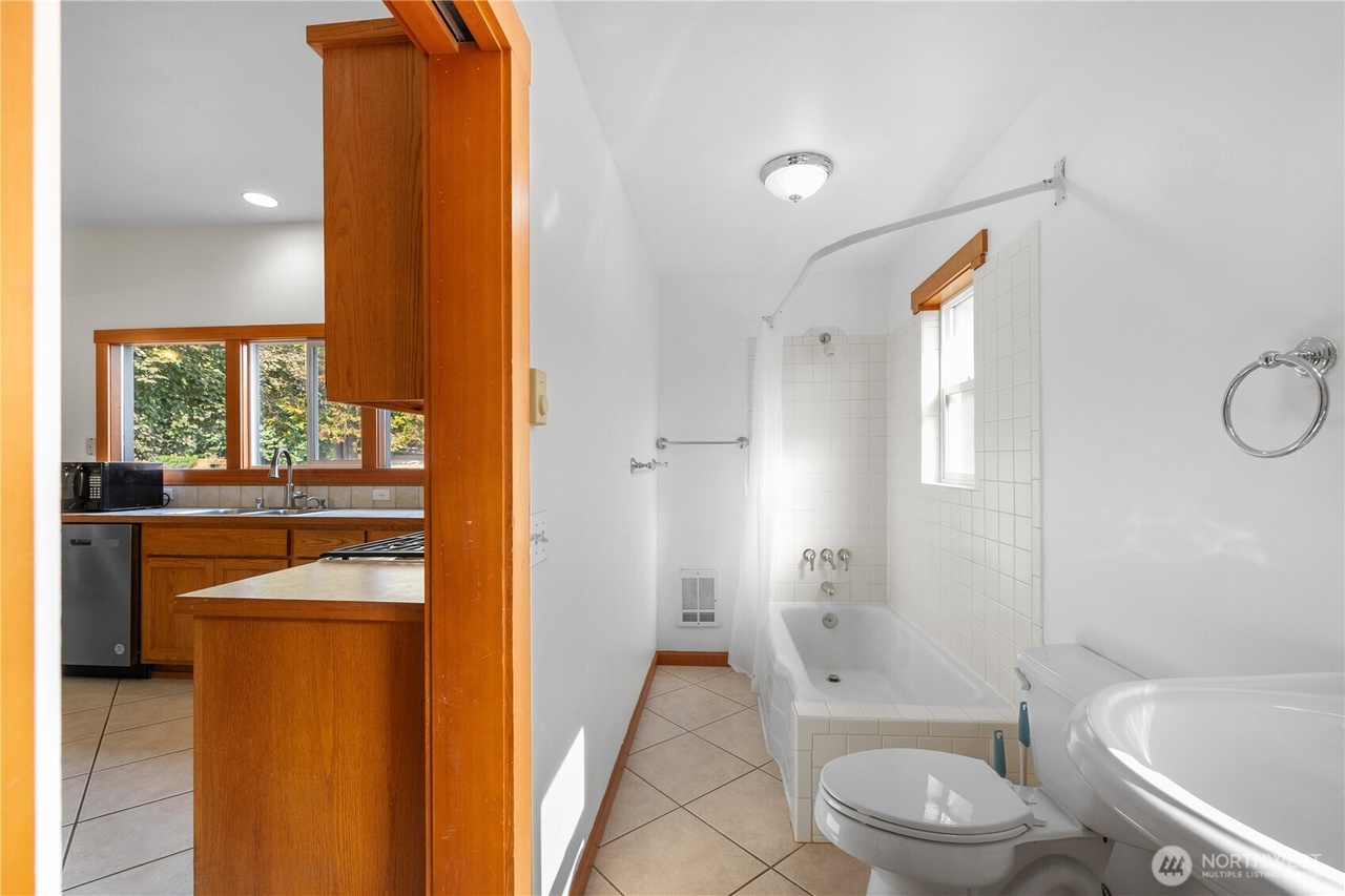 Granite Falls, Washington, 98252, United States, 3 Bedrooms Bedrooms, ,2 BathroomsBathrooms,Residential,Forsale,1965881