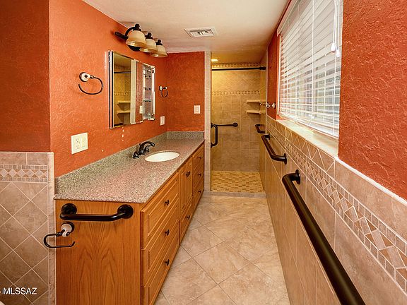 Tucson, Arizona, 85718, United States, 4 Bedrooms Bedrooms, ,2 BathroomsBathrooms,Residential,Forsale,1963537