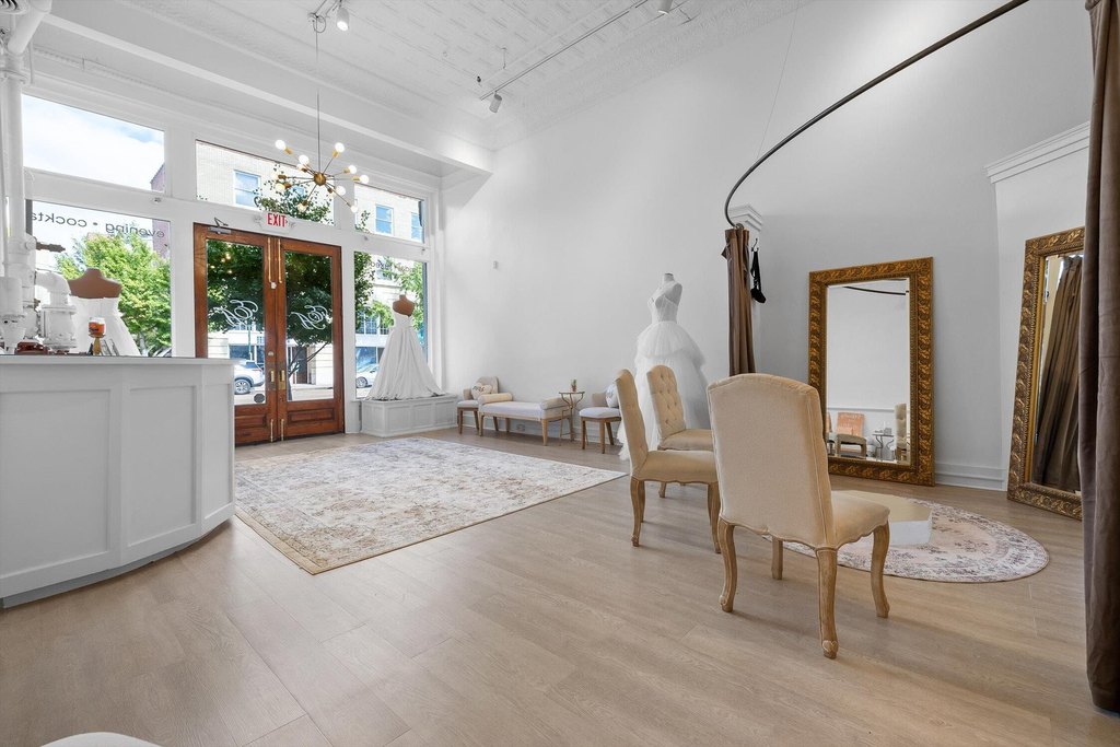 Chattanooga, Tennessee, 37402, United States, 4 Bedrooms Bedrooms, ,4.5 BathroomsBathrooms,Residential,Forsale,2011235