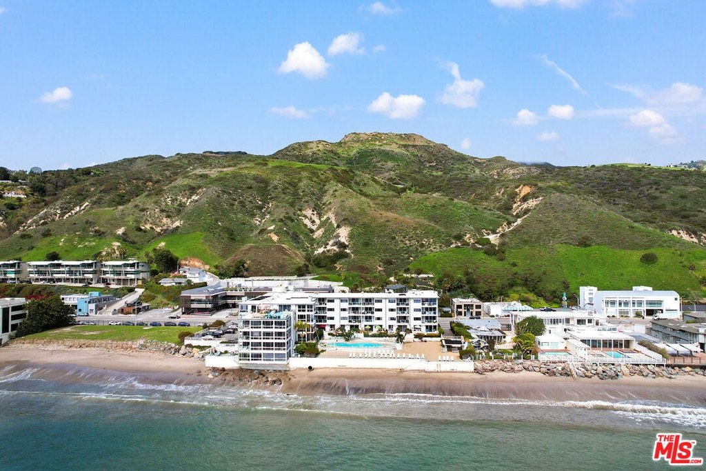 Malibu, California, 90265, United States, 2 Bedrooms Bedrooms, ,1 BathroomBathrooms,Residential,Forsale,1985963