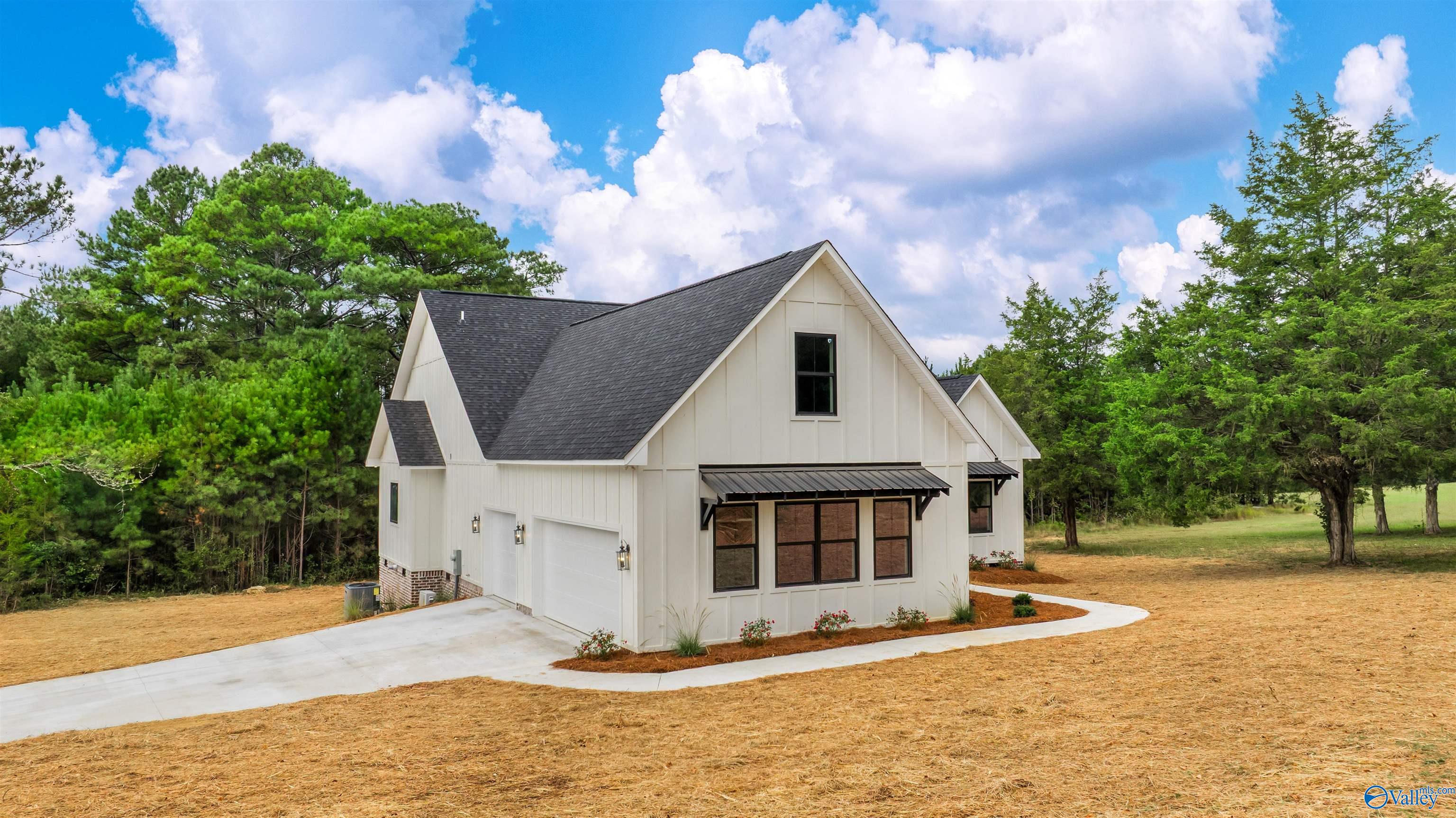 Fort Payne, Alabama, 35967, United States, 4 Bedrooms Bedrooms, ,3.5 BathroomsBathrooms,Residential,Forsale,2007685